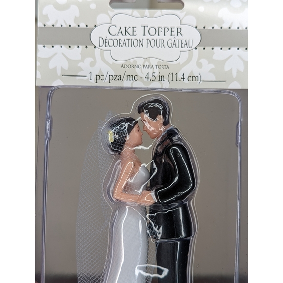 Bride & Groom Wedding Champagne Flute Covers 2pc & cake topper - Picture 3 of 6
